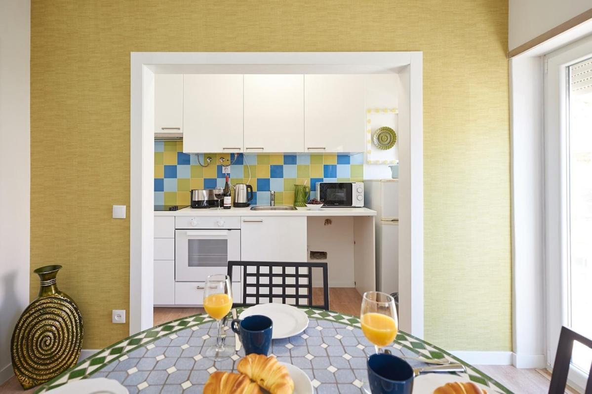 Rainha II Beach Apartment Кашкайш Екстериор снимка
